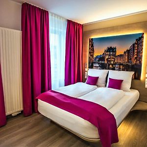 Hotel Luckys Inn